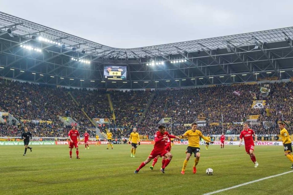 Die Anzeige im DDV-Stadion wird am Sonntag gegen Union Berlin keine Zwischenstände anzeigen.