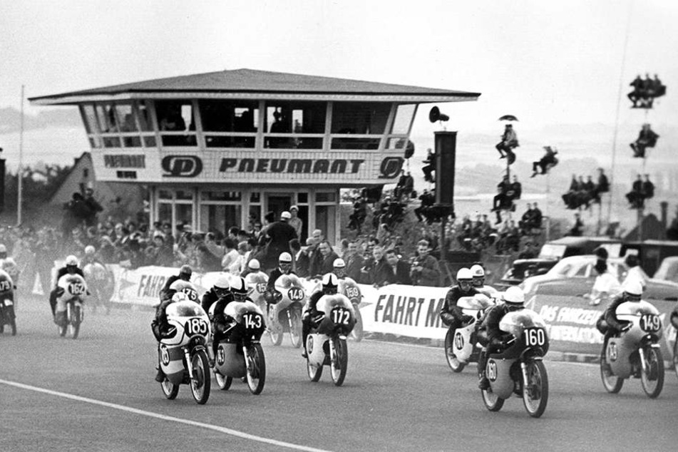 Schon 1966 qualmten die
Reifen auf dem Sachsenring.