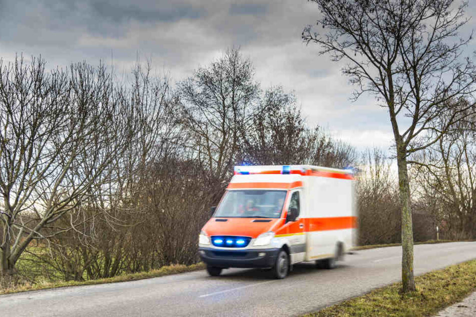 Der 17-Jährige erlitt eine Kopfwunde, die im Krankenhaus behandelt werden musste. (Symbolbild)