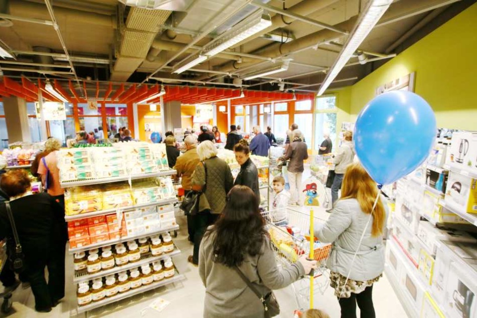 Die Schweizer Supermarkt-Kette, "Migros", gibt wohlhabenderen Kunden keine Rabatte - ärmeren hingegen schon.