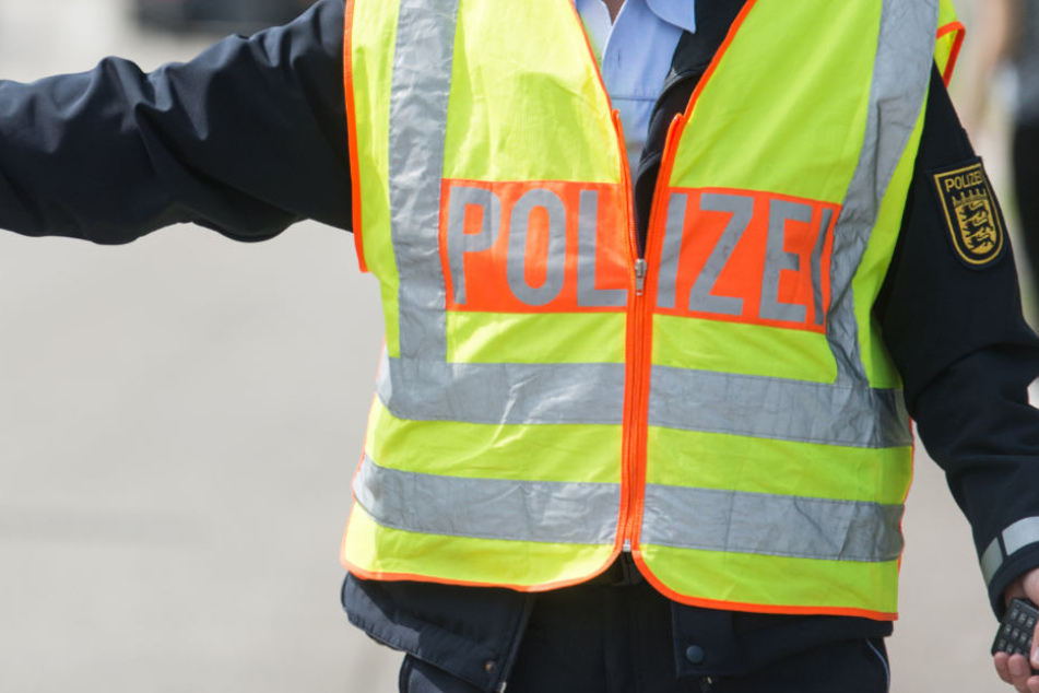 Polizist für kurze Zeit: Trickdieb wurde auf frischer tat ertappt (Symbolbild).