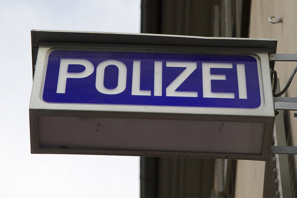 Die Polizeileitstelle Lippe erhielt am 14. September per Notruf eine Bombendrohung (Symbolbild).