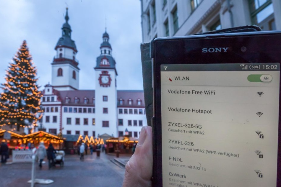 WLAN in der Innenstadt: 437 Hotspots und 6000 Homespots bieten
Gratis-Internet.