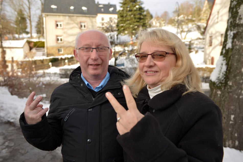 Mehr als stolz: Manuela (52) und Raimund Rösch (54) haben ihren Sohn in Berlin unterstützt. Auch die After-Show-Party der Castingshow haben sie sich nicht entgehen lassen.