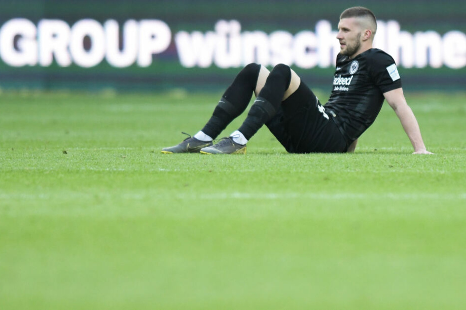 Nach der Niederlage gegen Mainz am Boden: Eintracht-Stürmer Ante Rebic.