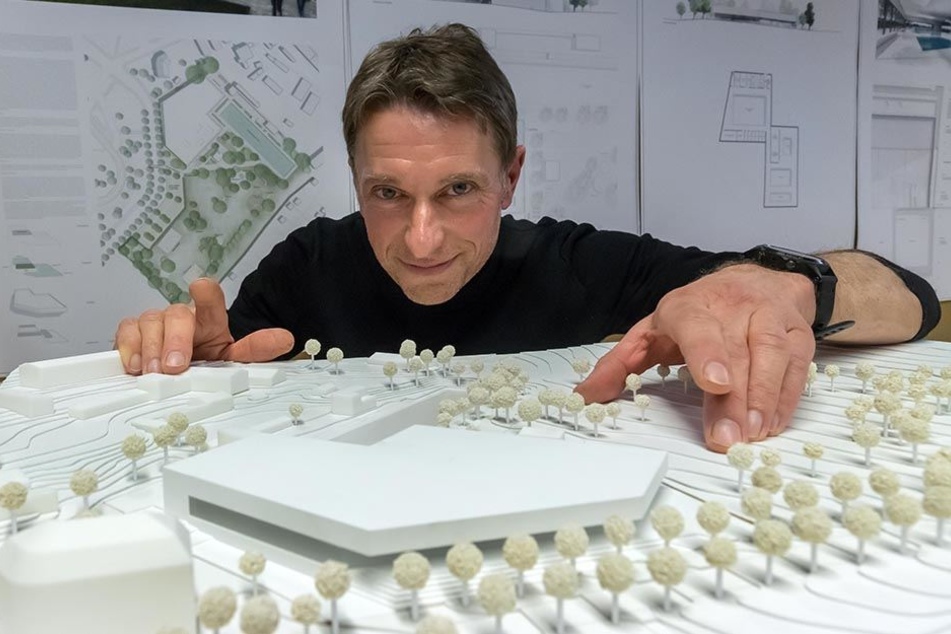 So sieht die Schwimmhalle in Bernsdorf nach dem Willen von Architekt Martin Boden-Peroche (49) aus. Baustart: 2019.