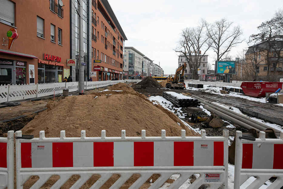 Die Kesselsdorfer Straße (30.000 Ein- und Aussteiger pro Tag) wird zur autofreien Zentralhaltestelle umgebaut.