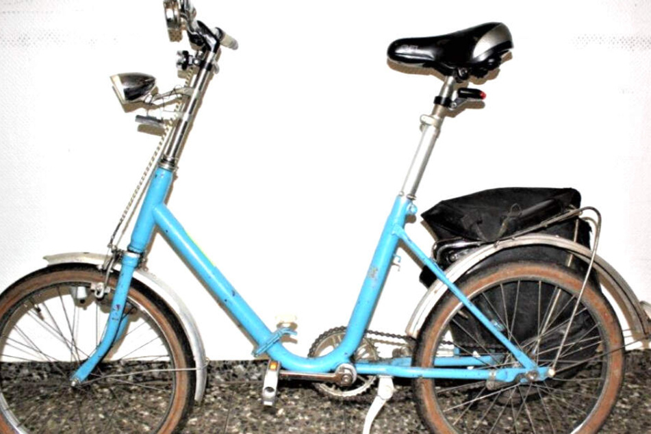 Blauer Rahmen und bereits etwas Rost. So sah das Rad des Mannes aus.