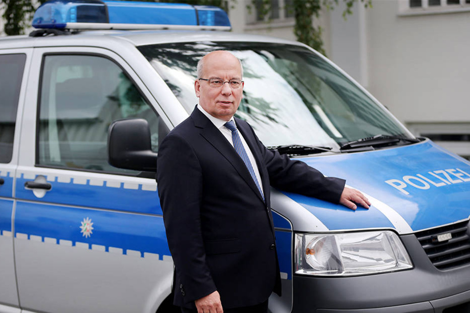 Jahrelang soll Rainer Wendt vom Land NRW ein Gehalt erhalten haben, obwohl er längst nicht mehr als Hauptkommissar arbeitete.