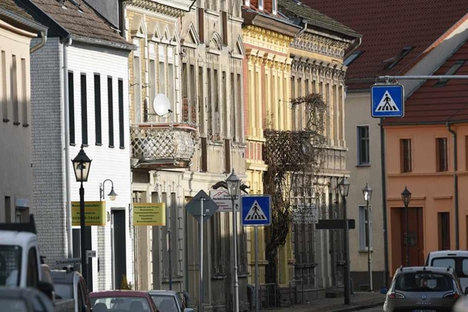 In Kremmen (Brandenburg) wurden zwei Molotowcocktails auf das Gelände einer Flüchtlingsunterkunft geworfen (Symbolbild).