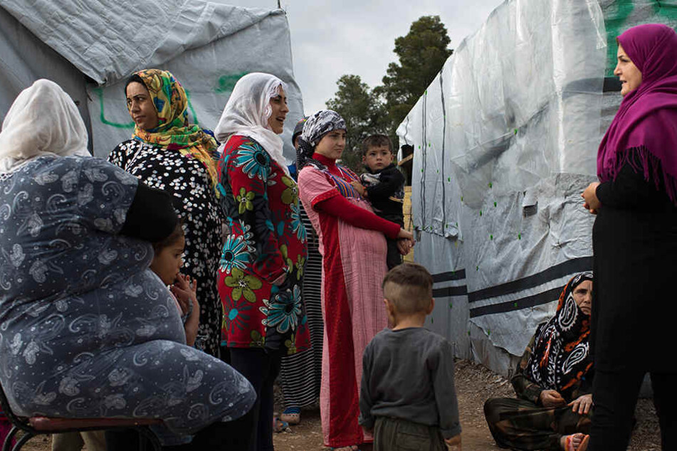 Die Familie lebte 2014 in einem Flüchtlingscamp an der türkischen Grenze. Für das Bürgen bekommen viele jetzt die Zahlungsaufforderung. (Symbolbild)