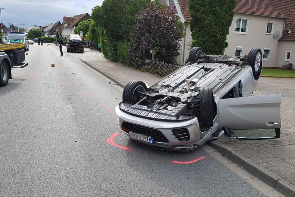 Warum der Mann auf das andere Auto auffuhr, ist noch nicht klar.