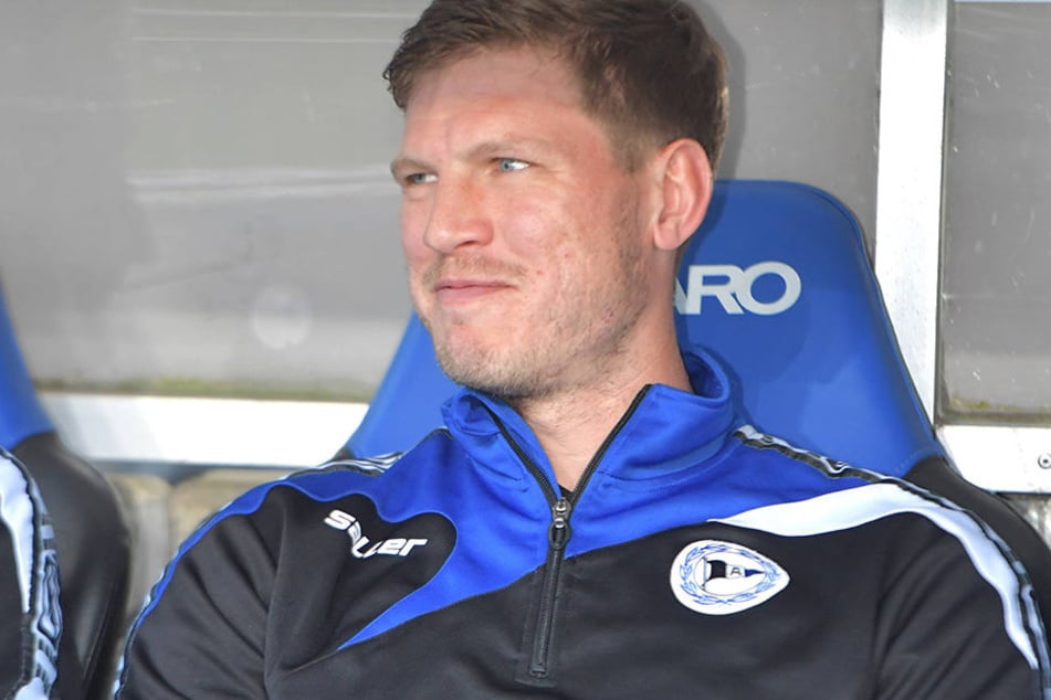 Fabian Klos auf der Bank: Er traf gegen Heidenheim zum zweiten Mal in seiner neuen Jokerrolle.