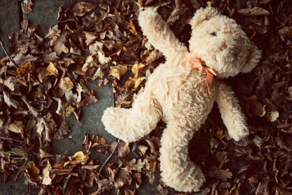Der neunjährige Junge, der im Internet von seinen Eltern zum Vergewaltigen verkauft wurde, tritt im Prozess als Nebenkläger auf (Symbolbild).