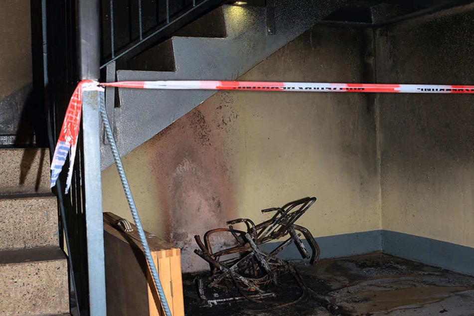 Weitere Anwohner des Hauses blieben unverletzt. (Symbolbild)