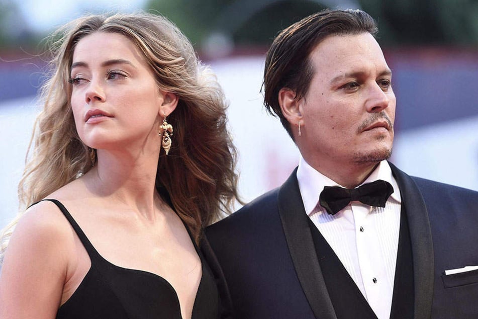 Gut ein Jahr hielt die Ehe mit Amber Heard. Danach verklagte sie ihn wegen angeblicher Handgreiflichkeiten. Es folgte ein Rosenkrieg.