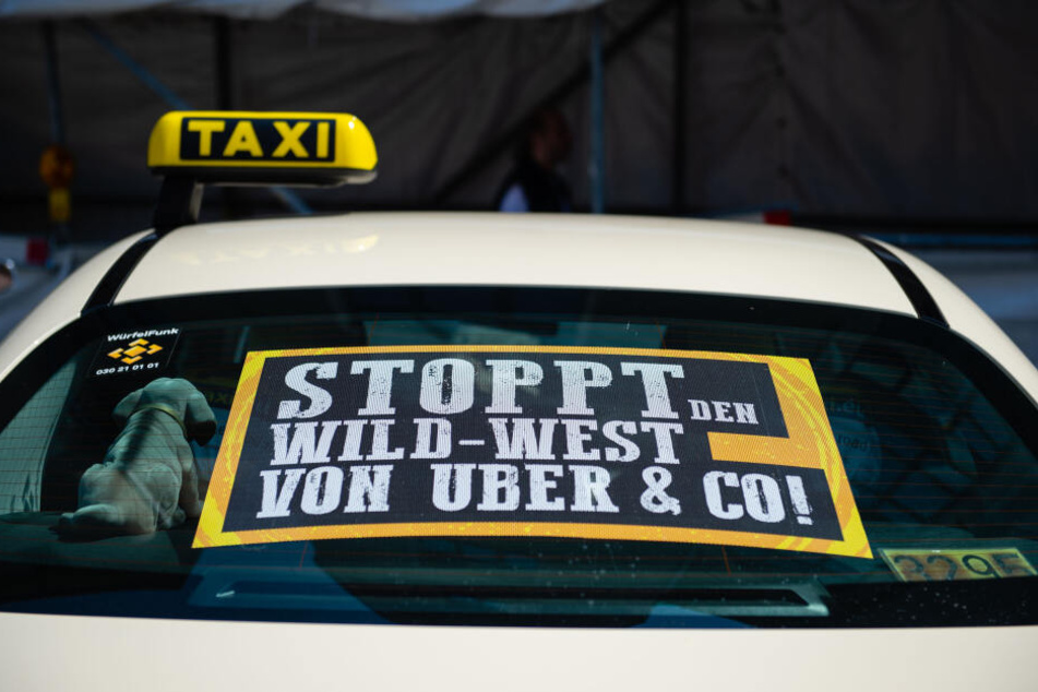 In Berlin demonstrierten die Taxifahrer bereits gegen Konkurrenten wie Uber (Symbolbild).