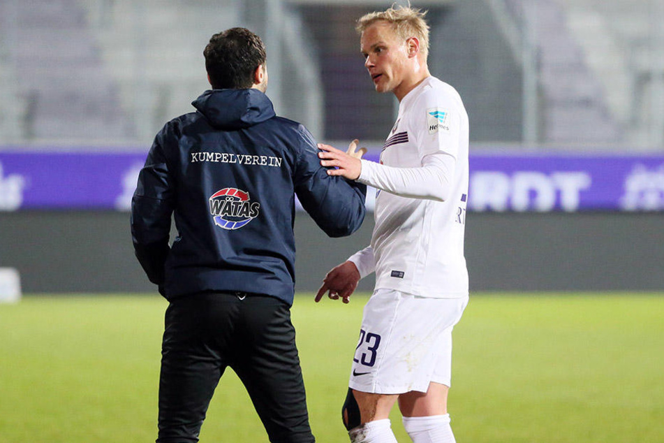 Sören Bertram (rechts) hatte sich mit dem Trainer darauf verständigt den Test gegen Brest als Härtetest zu nutzen.