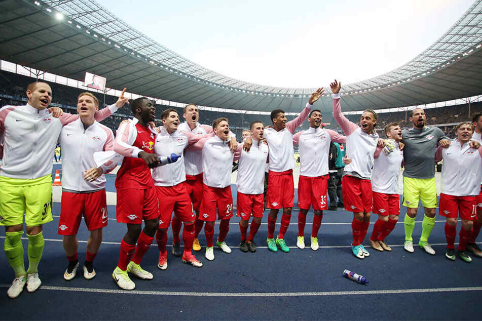 RB Leipzig feierte am Samstagabend ausgelassen den 4:1-Sieg bei Hertha BSC und den damit verbundenen direkten Einzug die Gruppenphase der Champions League.