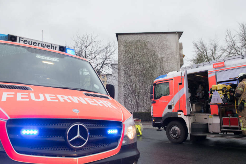 Die Feuerwehrleute konnten nur noch den Tod der älteren Dame feststellen. (Symbolfoto)