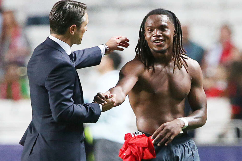 Niko Kovac (l.) will Bayern-Spieler Renato Sanches (r.) nicht abgeben. (Archivbild)
