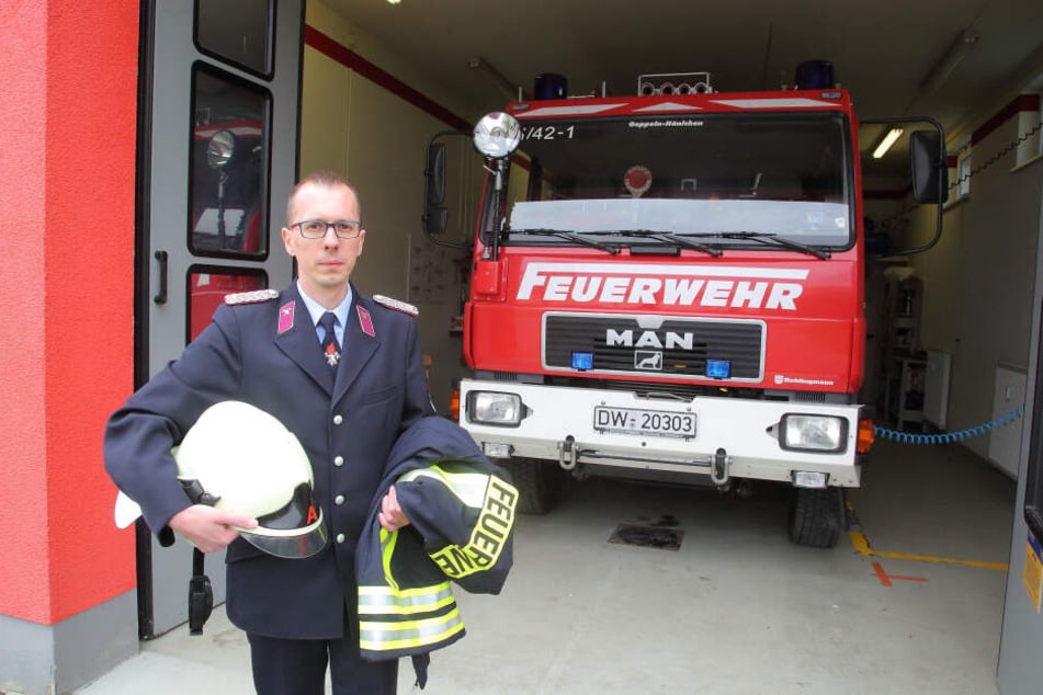 Gemeindewehrleiter Heiko Wersig (36) hat keine Leute mehr: Die Freiwillige Feuerwehr Goppeln kann nicht mehr ausrücken.
