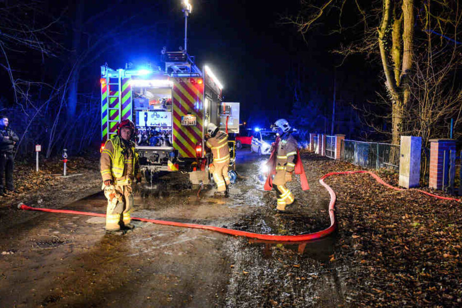 Am Mittwochabend musste die Feuerwehr wegen einer Explosion auf einem Grundstück in Teltow ausrücken.