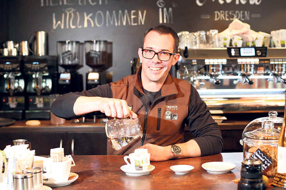 Die Dresdner Kaffee- und Kakao-Rösterei bringt die ersten 10.000 portionierten Kaffeebeutel in Cafés und Restaurants.