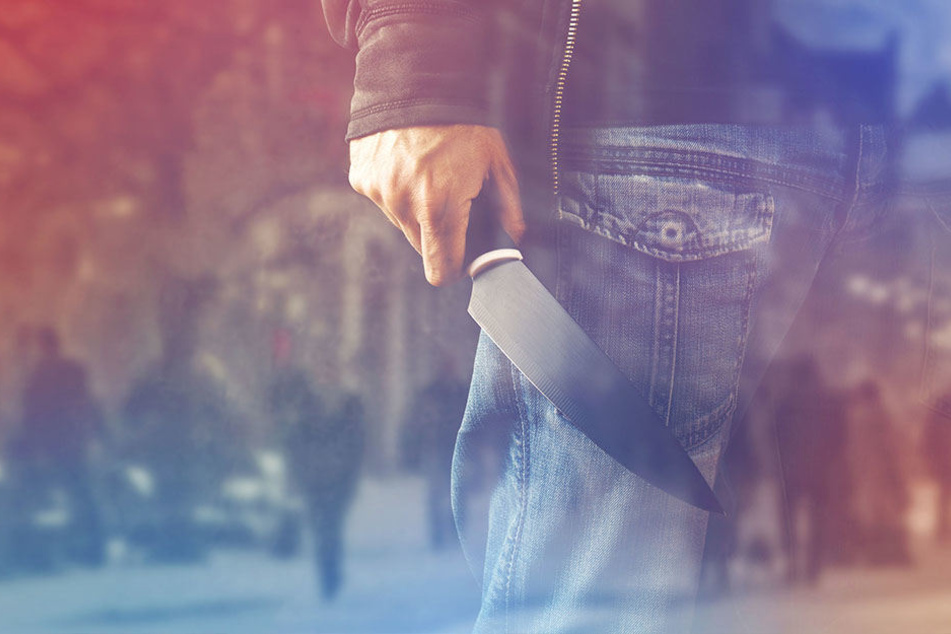 Widerstandslos ließ sich der junge Mann von der Polizei festnehmen. (Symbolbild)