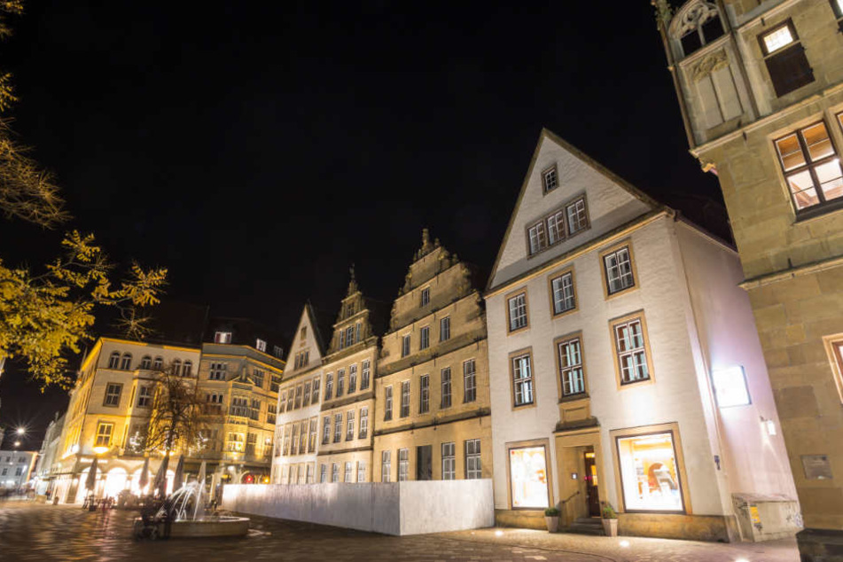 Auch der Alte Markt lädt zum stimmungsvollen Schnäppchen- Bummel.