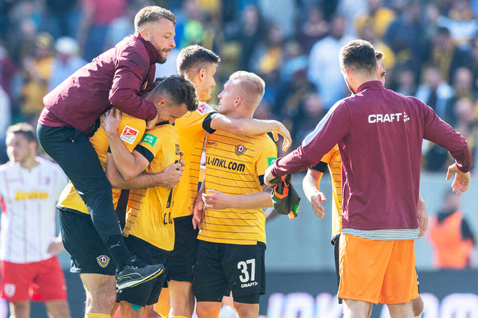 Kann Dynamo Dresden in Aue wieder so jubeln wie am vergangenen Wochenende gegen Regensburg?