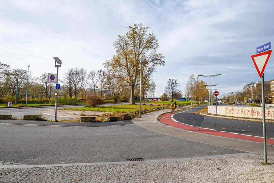Ein25-Jähriger wurde von Unbekannten angegriffen und schwer verletzt.