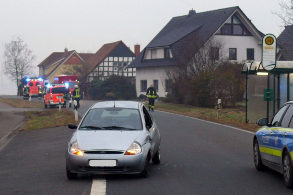 Die Frau konnte ihren Ford Ka zum Stehen bringen.