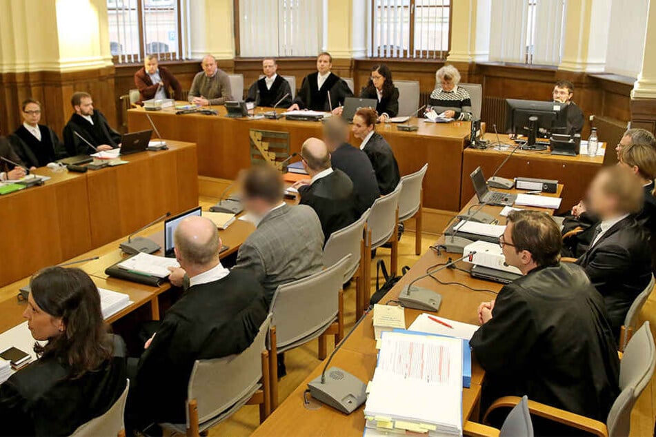 Zwei der drei angeklagten Ex-Unister-Manager lehnen einen Deal mit der Staatsanwaltschaft ab. Sie weisen alle Vorwürfe zurück.