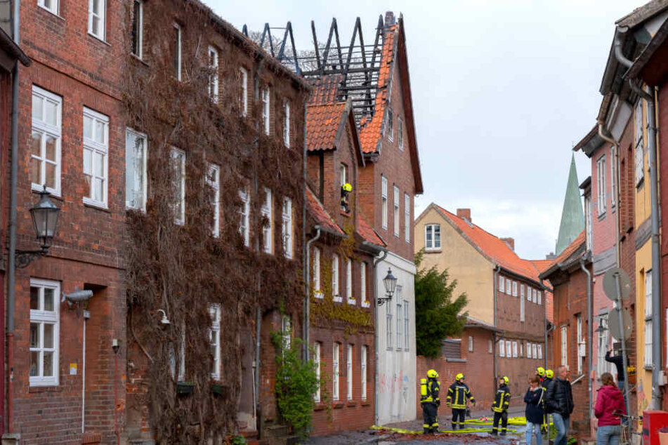 Der Einsatz war aufgrund der engen Straßen in der historischen Altstadt von Lüneburg besonders heikel.
