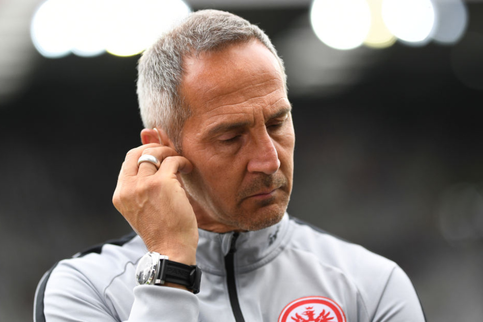 Sieht sich in Dortmund argen Personal-Problemen gegenübergestellt: Eintracht-Trainer Adi Hütter.
