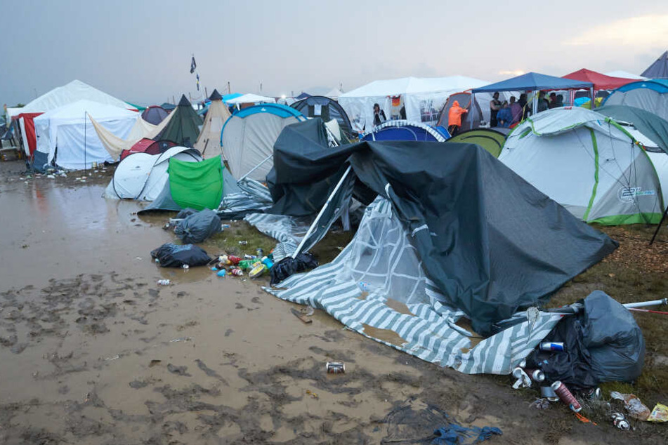 Gewitter gehören zu "Rock am Ring" wie populäre Bands.