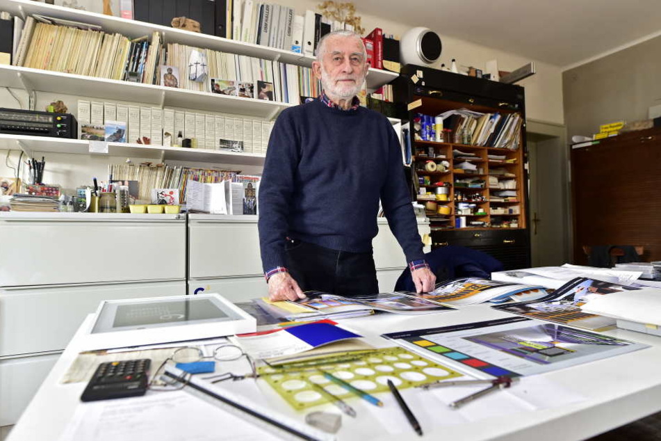 Sieht sich heute als Formgestalter in der 1000-jährigen Tradition des deutschen Handwerks: Karl Clauss Dietel (83) in seinem Chemnitzer Atelier. "Die Weltzeituhr am Berliner Alexanderplatz von meinem Kollegen Erich John empfinde ich übrigens als sehr gelu