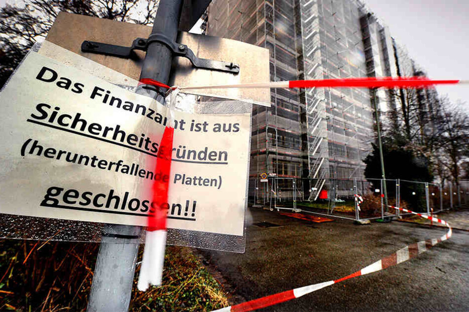 Anfang März war das Gebäude zwei Tage geschlossen, weil ein Sturm Teile vom Gerüst wehte.