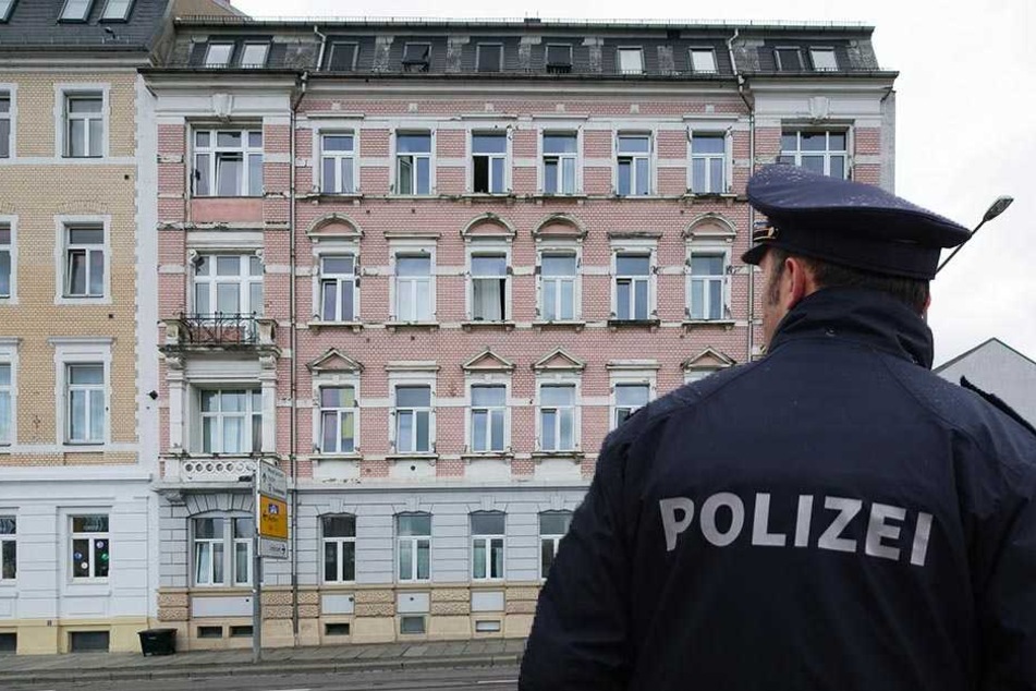 In einem Asylheim auf der Waltherstraße kam es jetzt zu einer Auseinandersetzung. (Bildmontage)