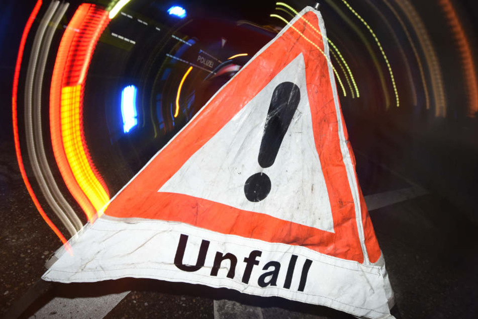 Schwer verletzt wurde ein Benz-Fahrer am Montag nahe Wiesloch. Ein Opel war frontal in seinen Wagen geprallt. (Symbolfoto)