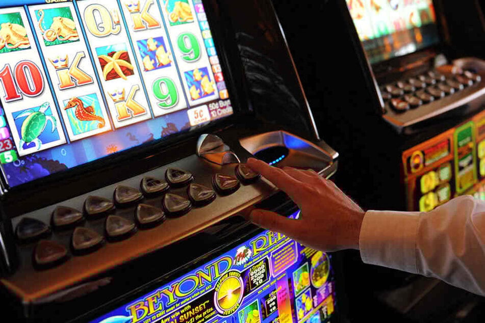 Viele Süchtige kommen von den Spielautomaten nicht los.