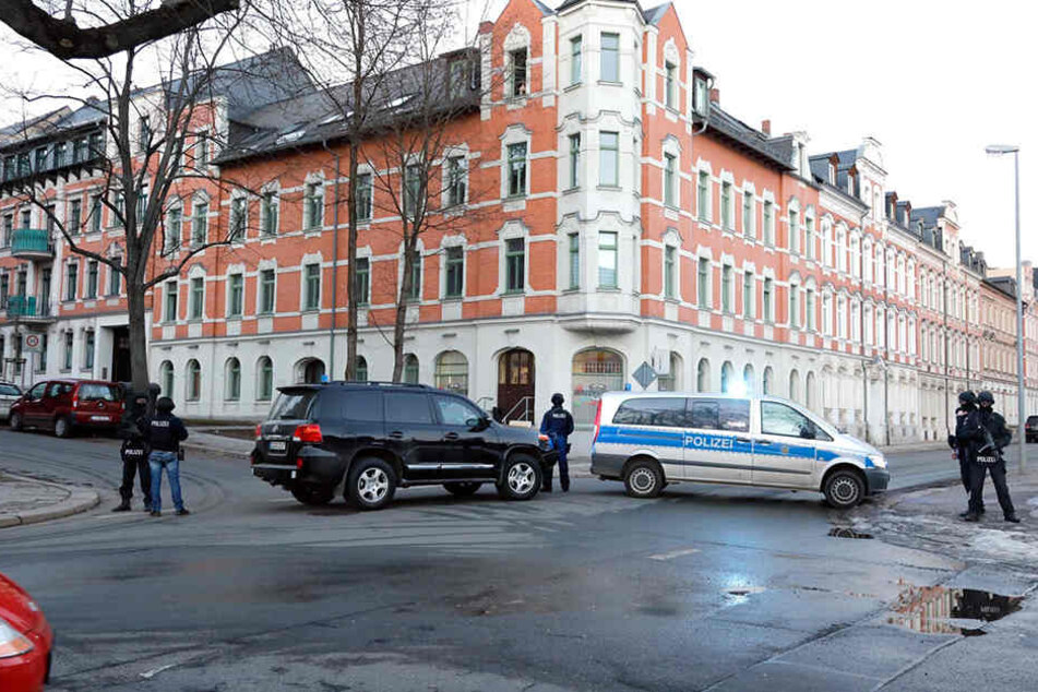 Das Eckhaus in der Augustusburger-/Münchner Straße war Schauplatz eines Anti-Terroreinsatzes.