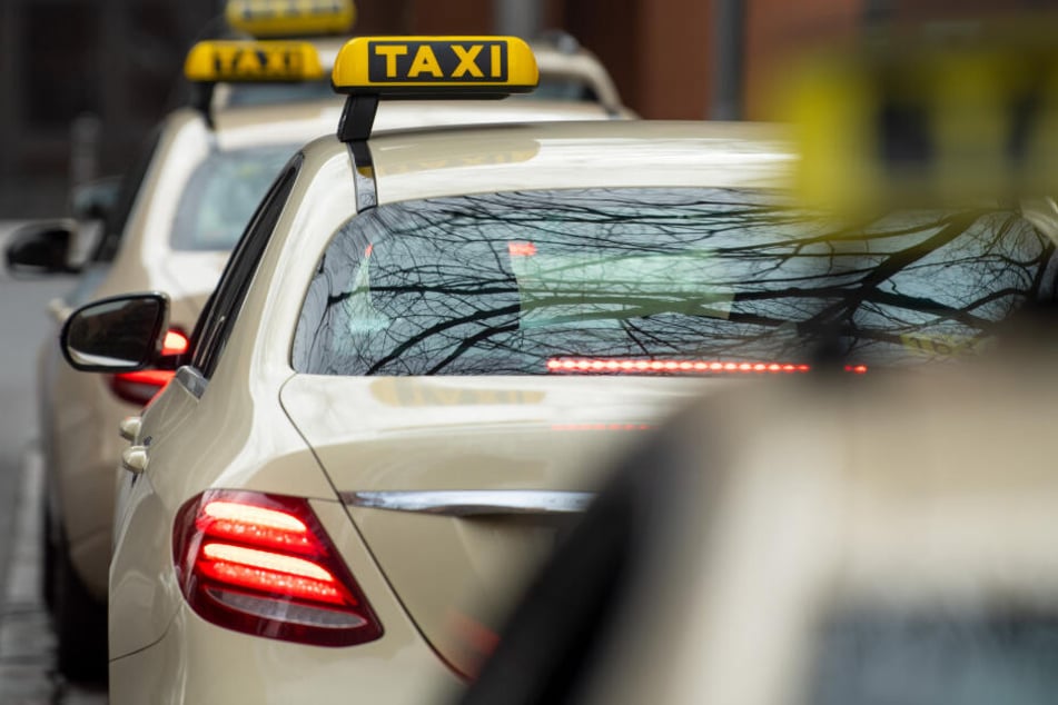 Selbst zur Vernehmung wegen der Unfallflucht in Köln ist er mit dem Auto gefahren. (Symbolbild)