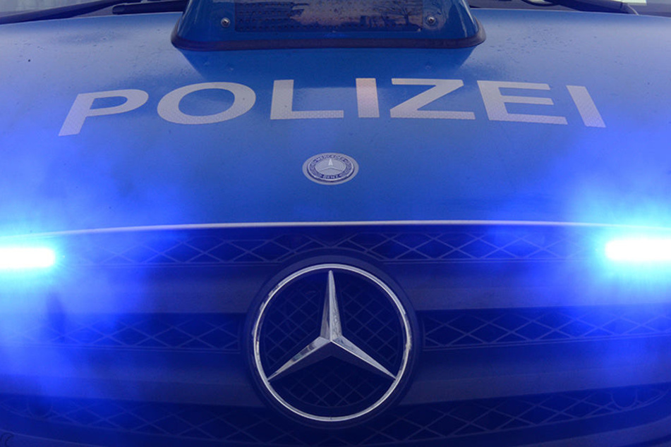 Die Mieter verließen aus Angst nicht ihre Wohnungen und warteten bis zum Eintreffen der Polizei. (Symbolbild)