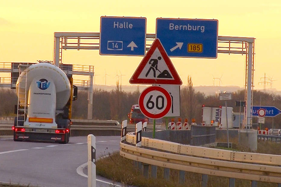 Die Auffahrt zur B6 ist komplett gesperrt.