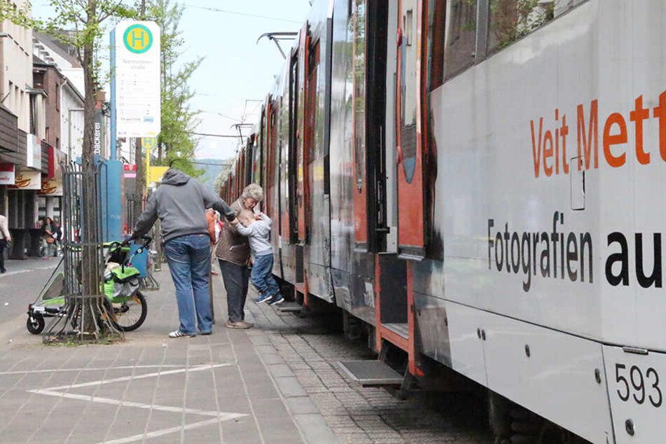 3,2 Millionen Euro muss die Stadt Bielefeld nun für den Straßenbahnausbau nachzahlen.