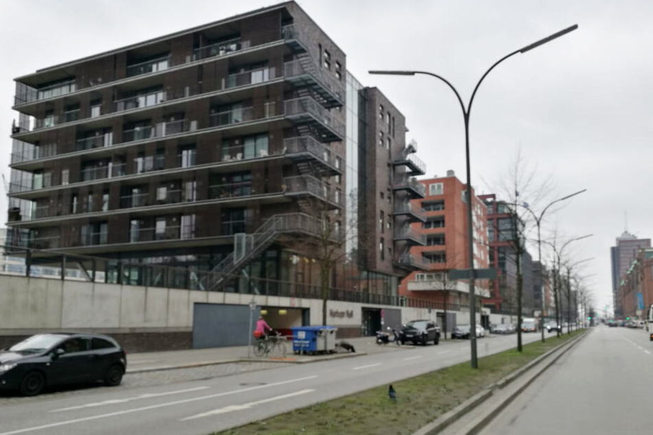 Am Sandtorkai wurden in den letzten Tagen bereits Crew-Mitglieder gesichtet.