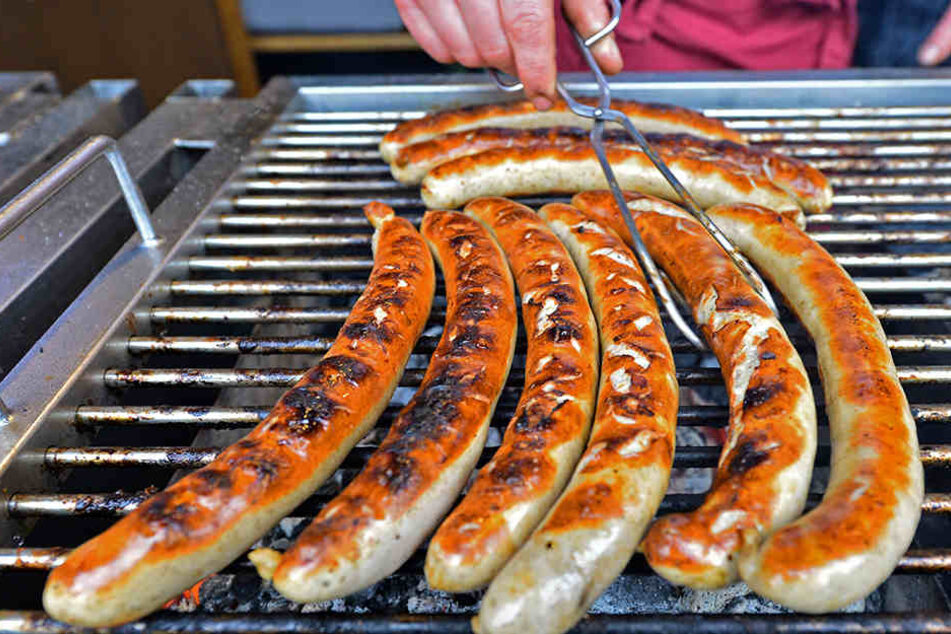 Für viele Stadionbesucher gehört eine Bratwurst einfach dazu.