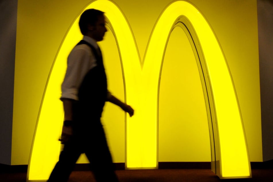 1000 Tonnen als Ziel! McDonald's will weniger Plastikmüll produzieren. (Symbolbild)